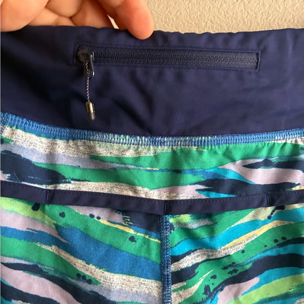 Lululemon Women Seven Wonders Blue Hero Green Print 2.5" Run Speed Shorts 6 - Image 6