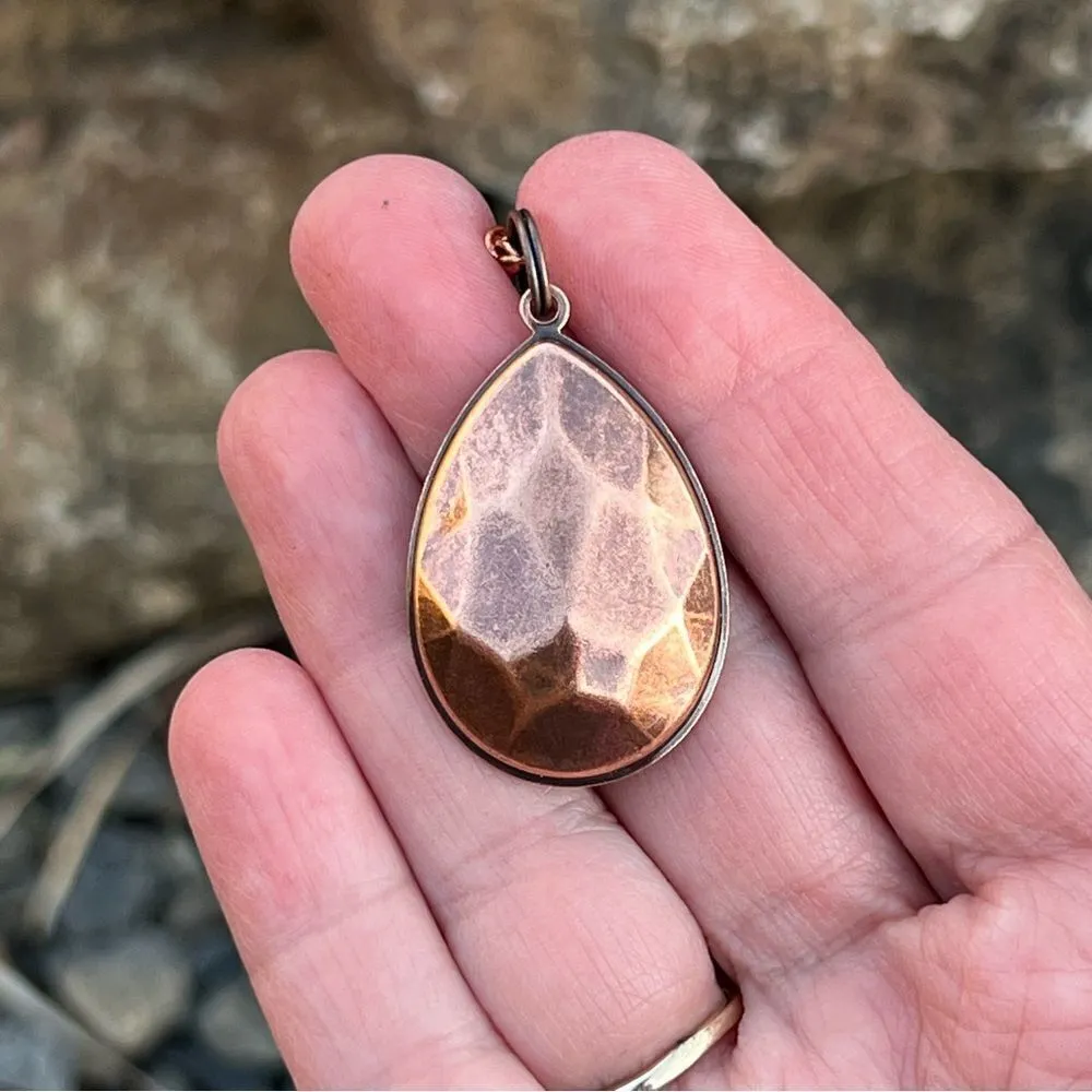 Handcrafted necklace with emerald green Swarovski crystal and chain Green - Image 4