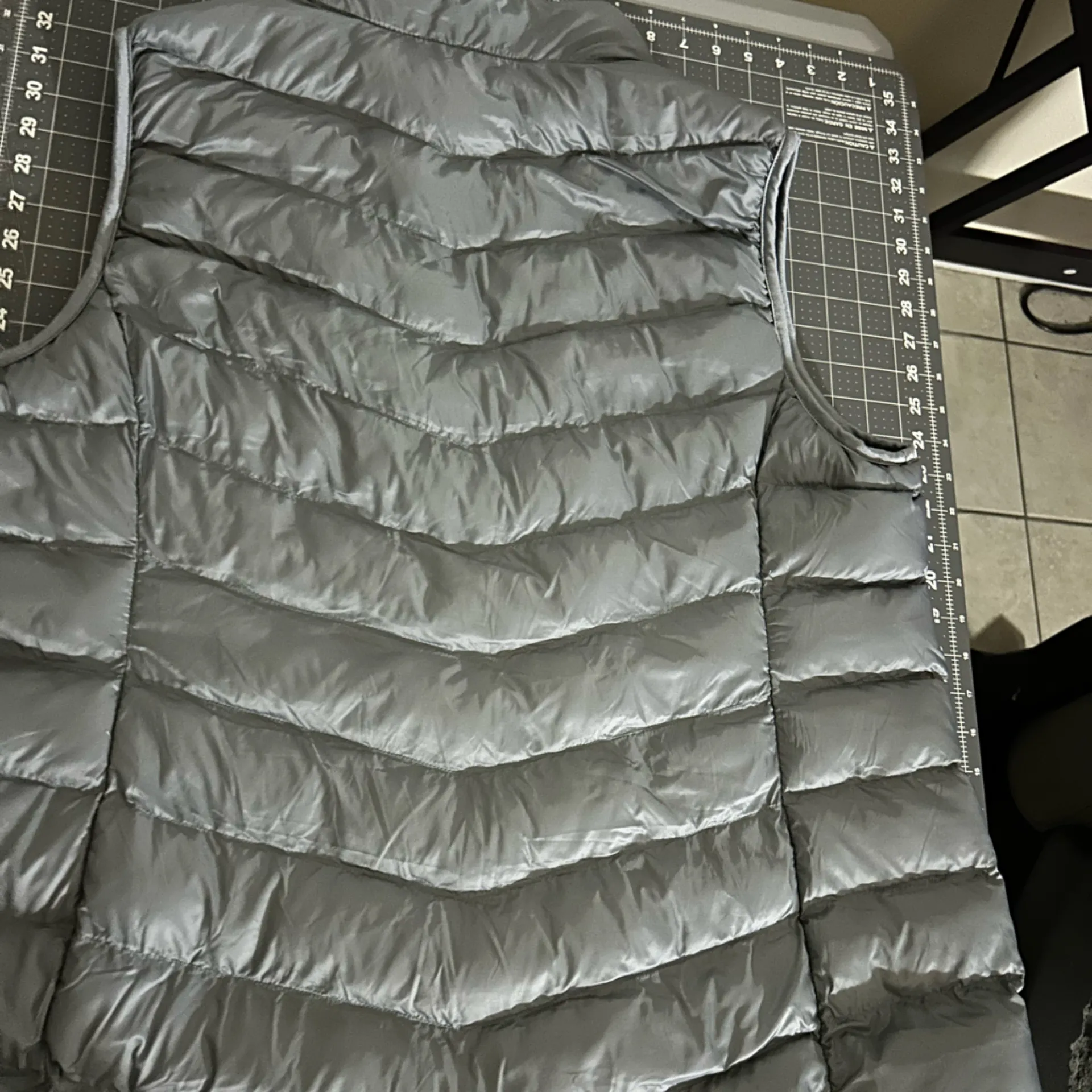 32 Degrees Women's Charcoal Puffer Vest - Image 6