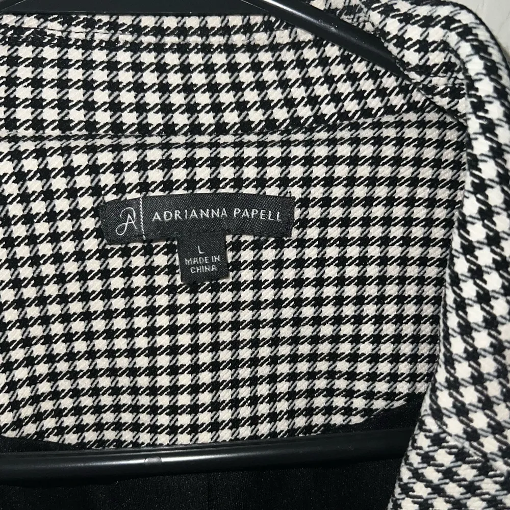 Adrianna Papel Houndstooth Black White Blazer Size Large - Image 2