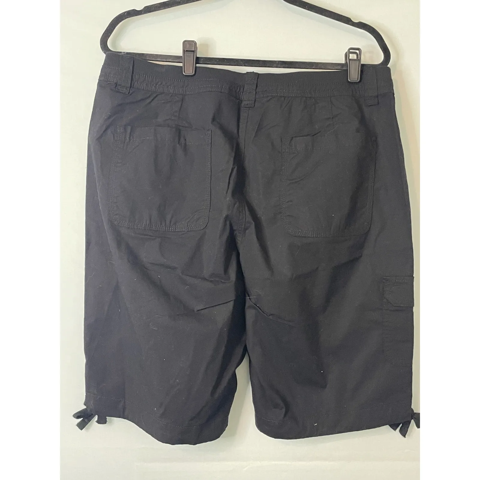 St Johns Bay Bermuda Shorts Black Mid Rise Easy Fit Cargo Tie Ankle Size 16 - Image 7