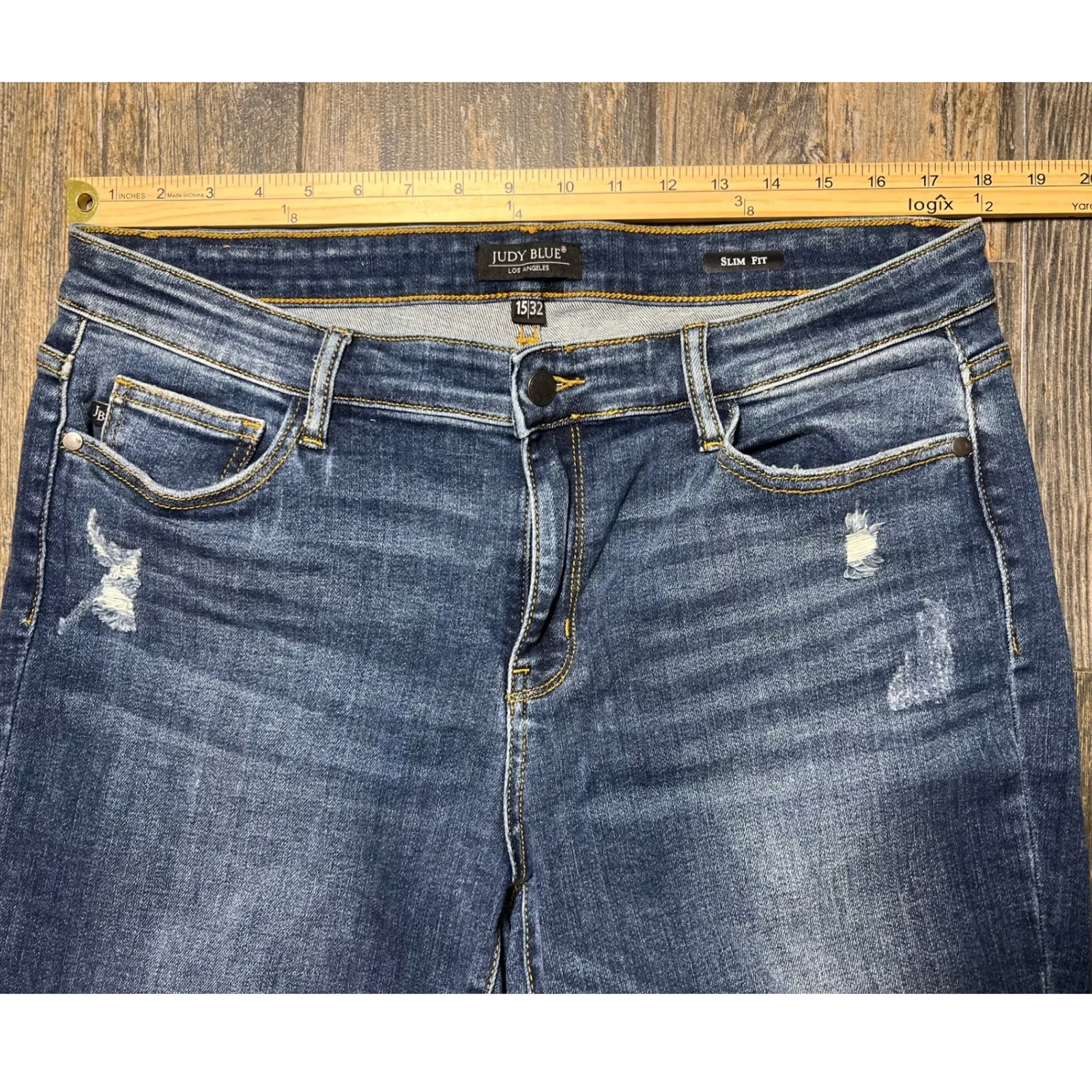 Judy Blue Jeans Slim Fit Distressed Medium Wash Size 15/32 Ankle Crop Mid Rise - Image 6