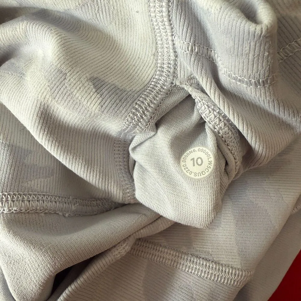 Lululemon Wunder Under High-Rise Tight 25" *Luxtreme Size 10 - Image 7