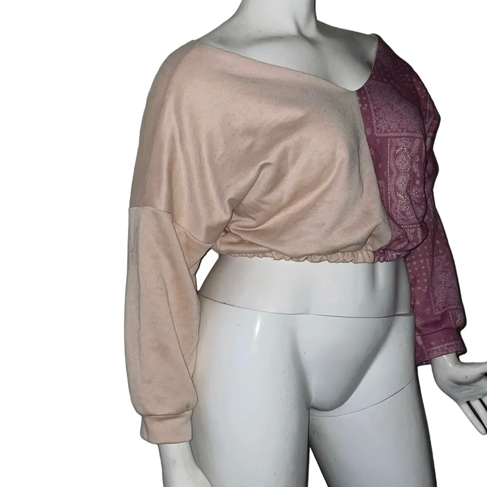 Boohoo color block V neck cropped sweatshirt - Image 3