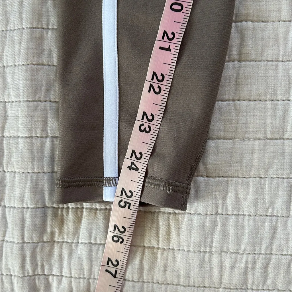 NWT YPB Abercrombie SculptLuxe Tan/white athletic workout Leggings small - Image 10