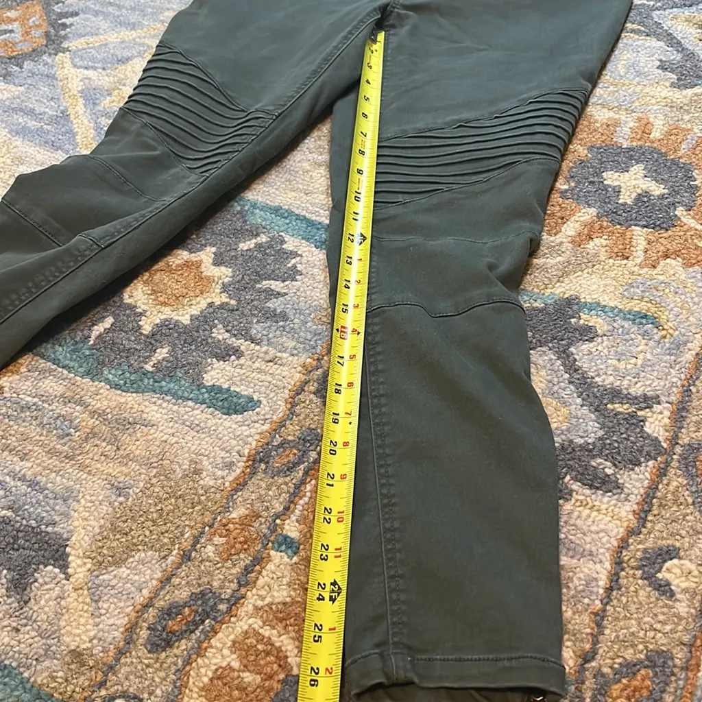 Ingrid & Isabel Maternity moto pant jegging olive green casual stretch Size undefined - Image 8