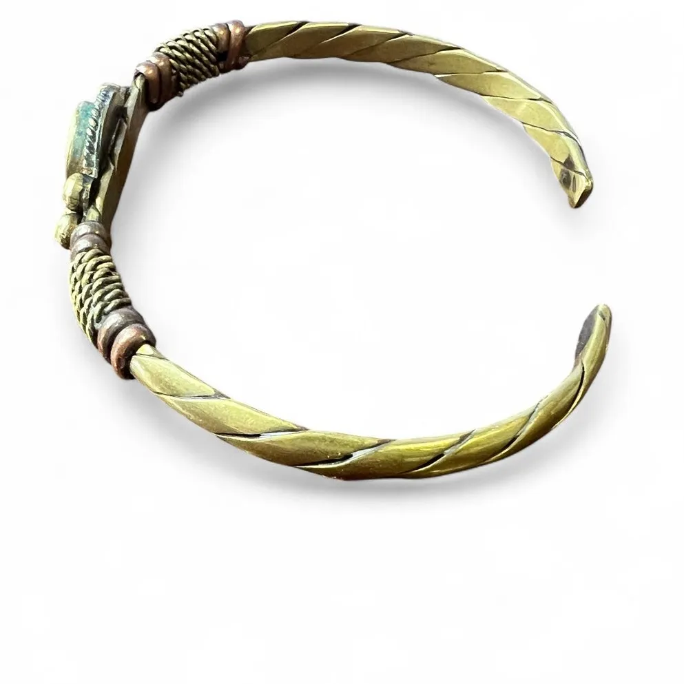 Rare Vintage American Indian Cuff Bracelet Green Stone Gold Tone Bronze Artisan - Image 4