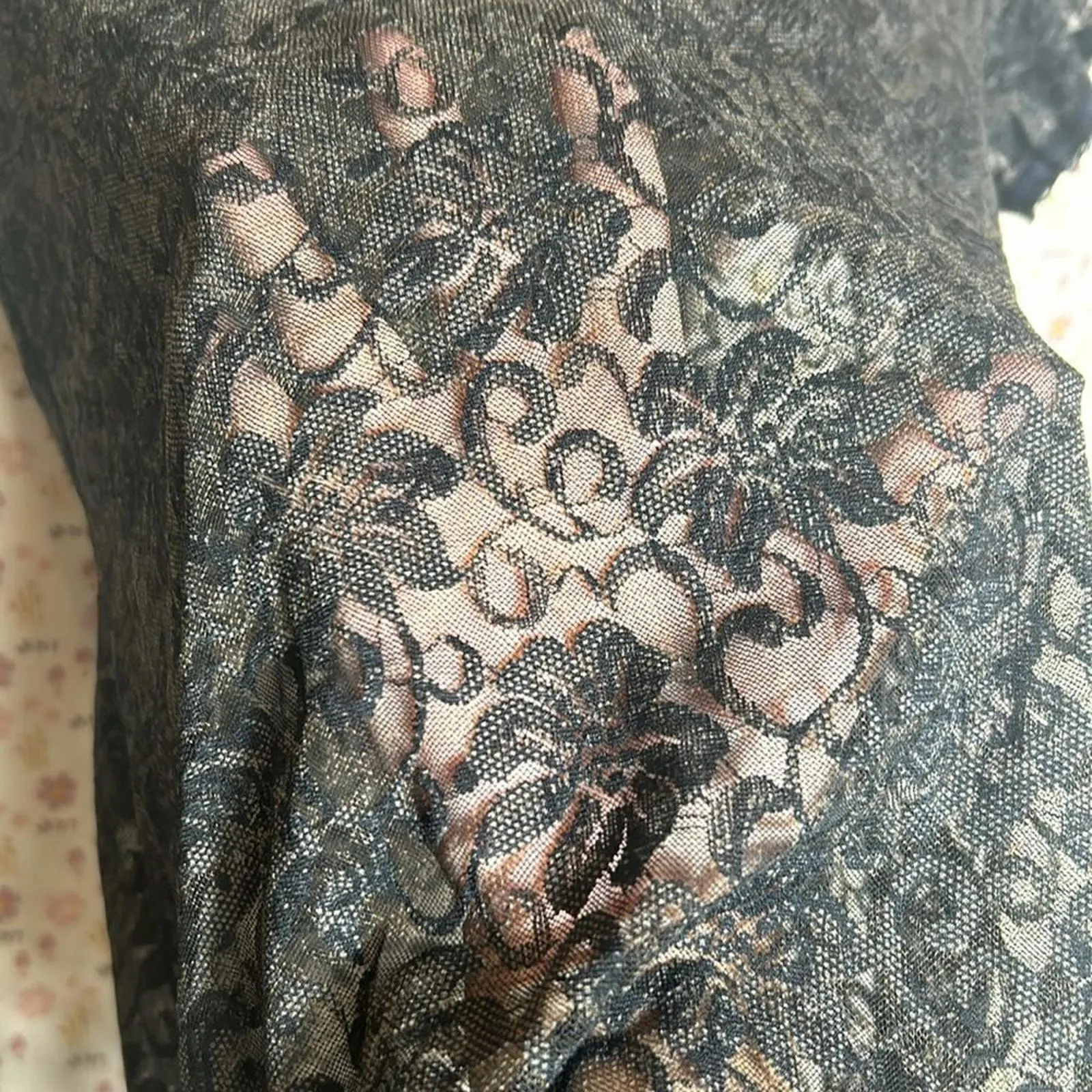 NWT Soma Women’s Lace Camisole Size M Black Short Sleeve Sheer Top Whimsigoth - Image 4