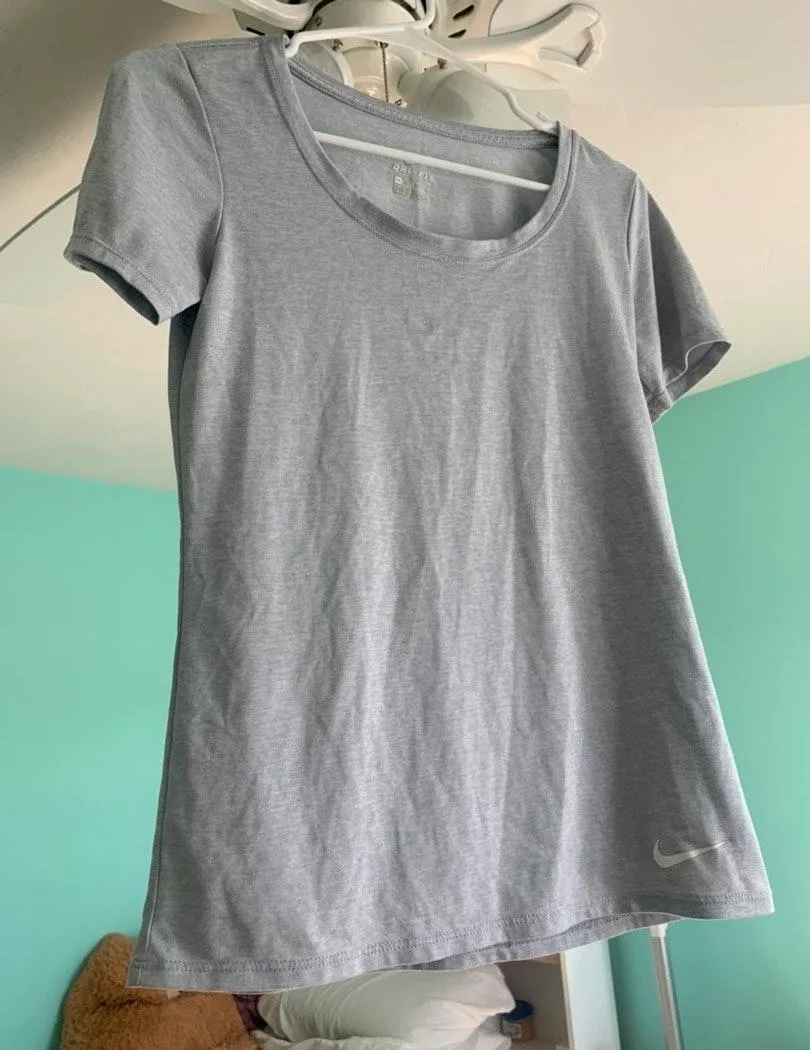 Gray Dry Fit T-shirt - Image 2