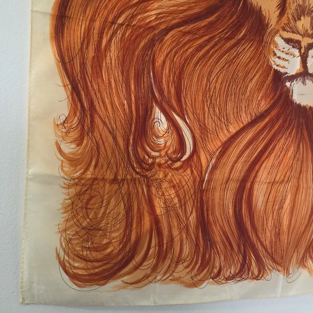 Vintage Glentex Lion Head Scarf Orange - Image 4