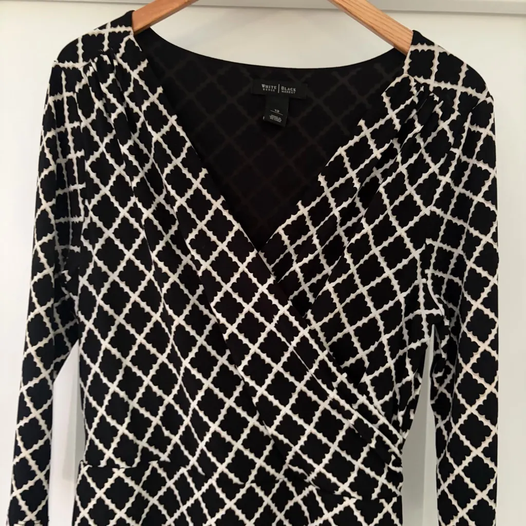 White House Black Market Diamond Lattice 3/4 sleeve dress Size 12 - Image 2