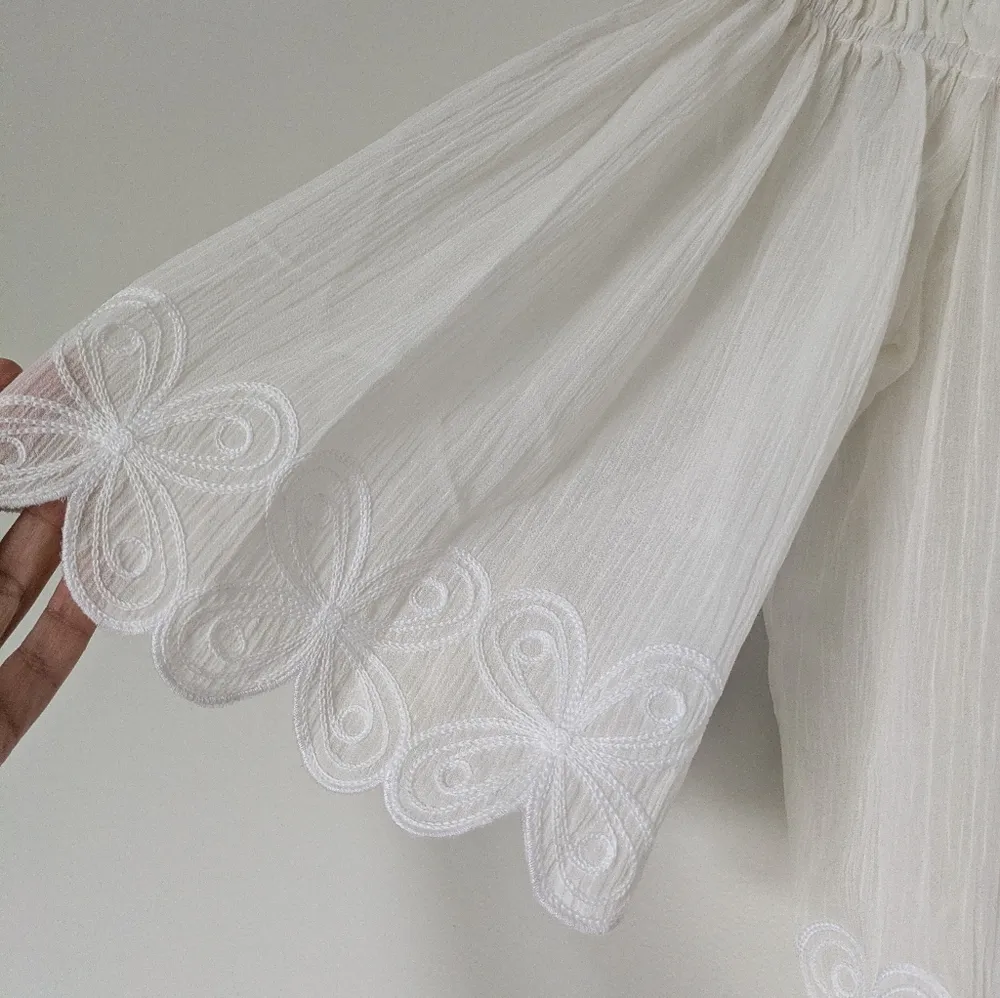 Trina Turk Silk Blend Off Shoulder Top Sz S - Image 2