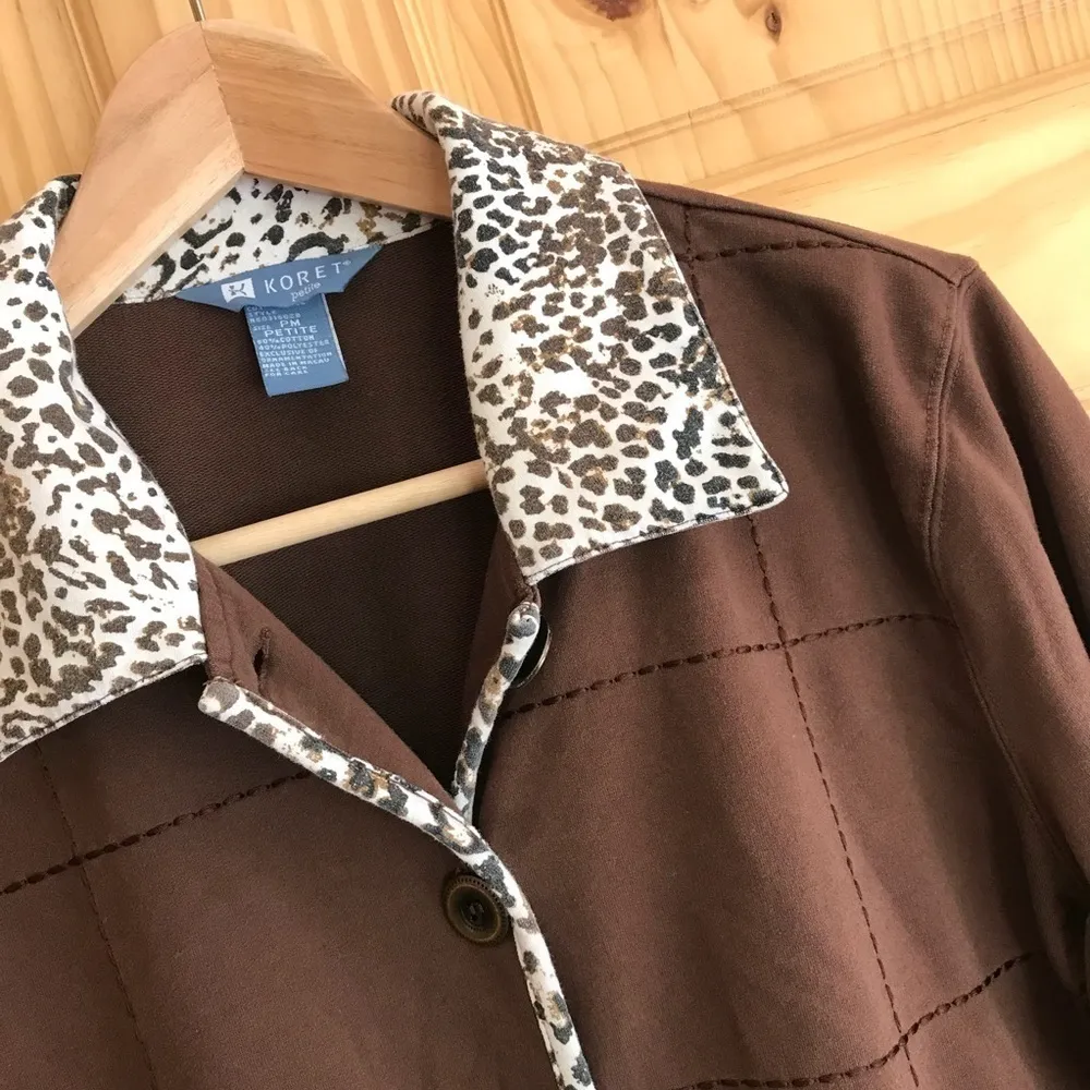 KORET snow leopard animal print trimmed jacket petite size MP - Image 3