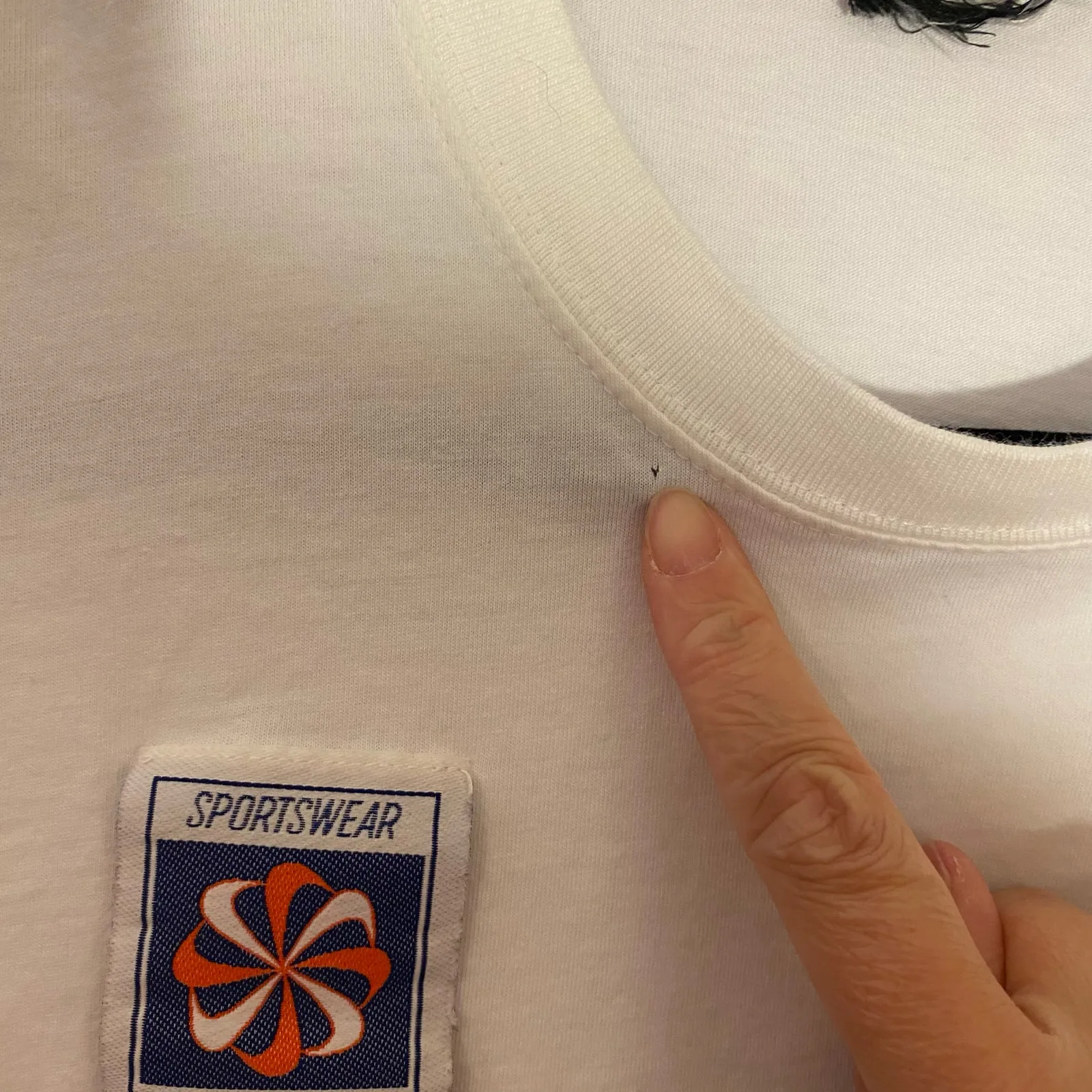 Nike White Retro 3D Vintage Tag Crewneck Long Sleeve Shirt Women's size Small - Image 10