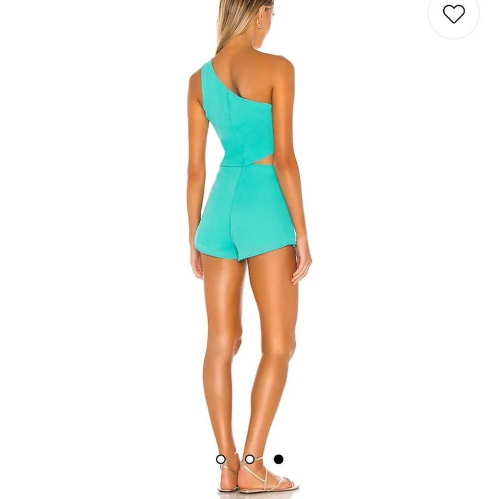 superdown AIMEY ONE SHOULDER ROMPER IN TURQUOISE - Image 7
