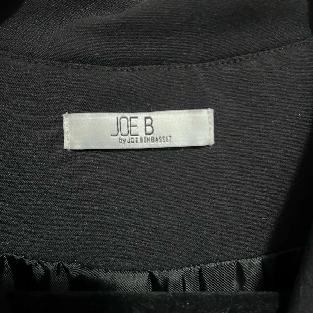 Joe B  Like New Black Button Blazer Jacket Coat. Women’s Size Small. EUC - Image 3