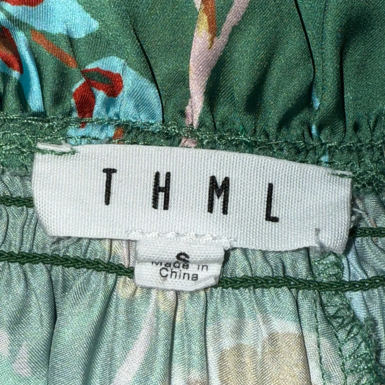 ANTHROPOLOGIE THML Green Floral Smocked Neck Puff Sleeve Blouse EUC Size Small - Image 7