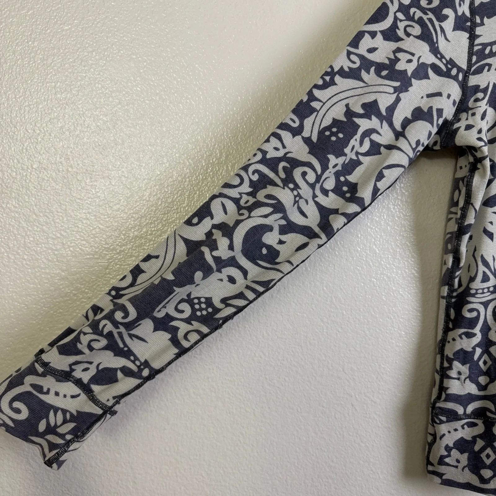 Neve Desgins Wool Silk Pullover Top Womens Large White Long Sleeve Mock Ski * - Image 5