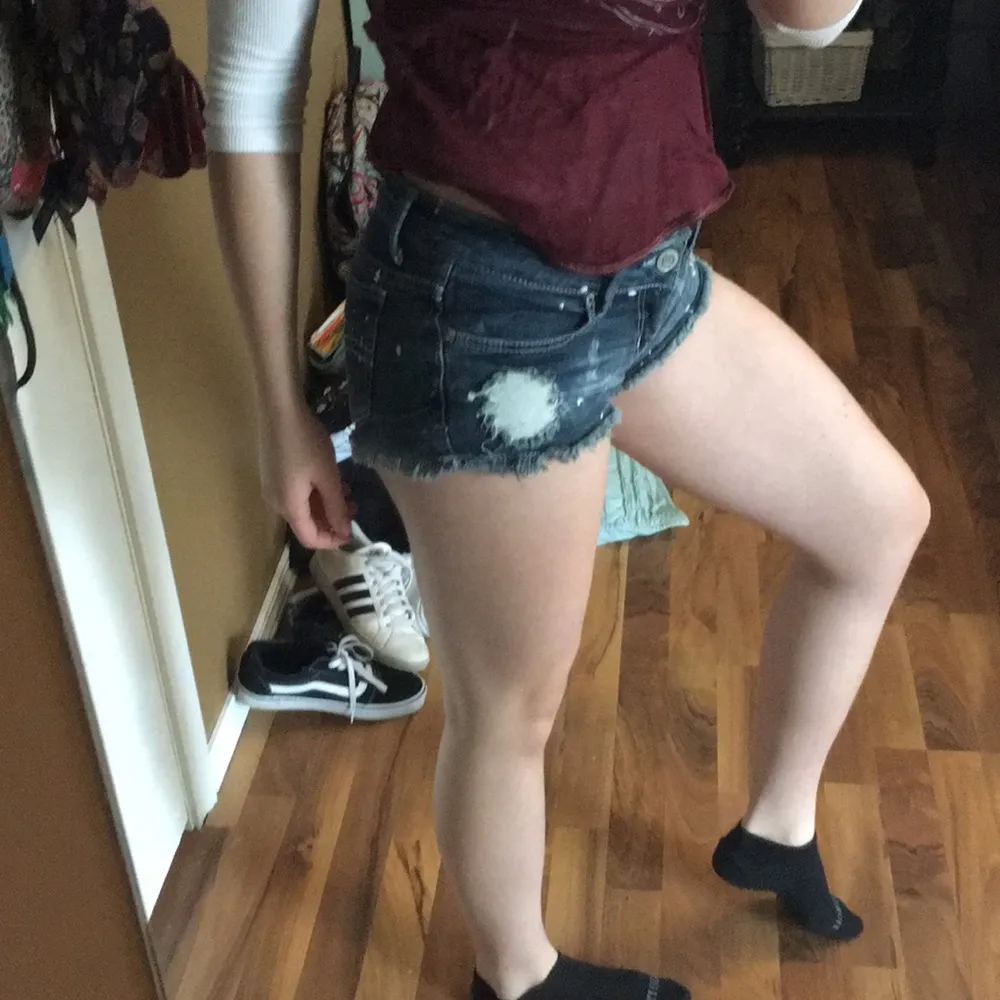 Super cute jean shorts - Image 4