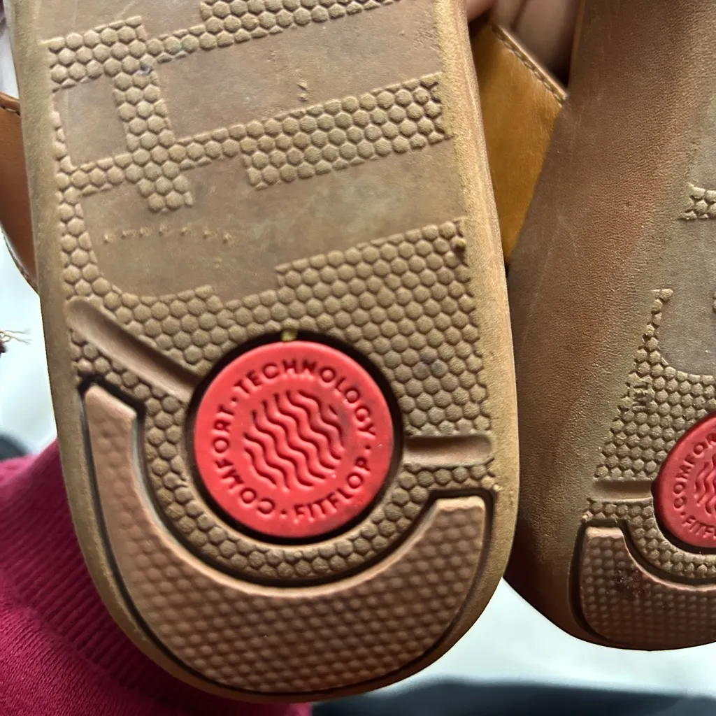 Fitflop Tan Leather Sandals camel size 9 - Image 4
