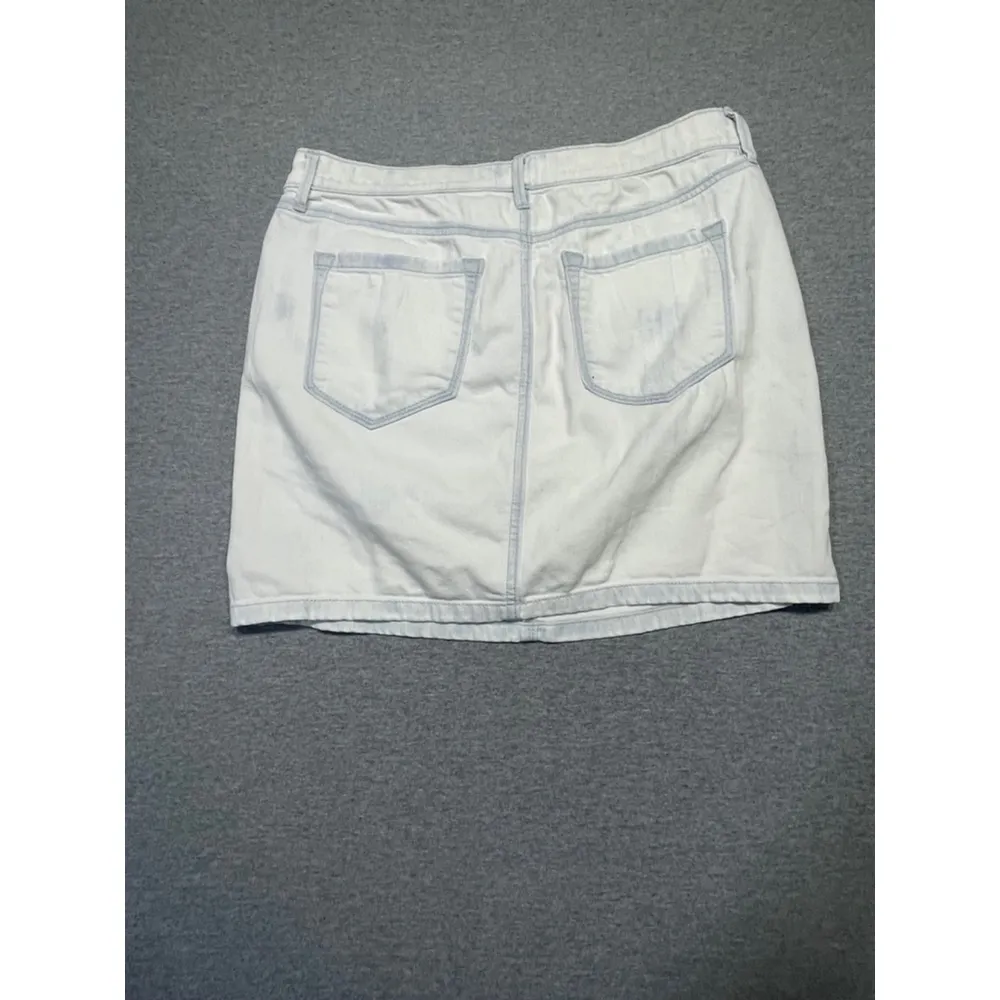 Women's  Denim Skirt, Size 10 White - Image 7