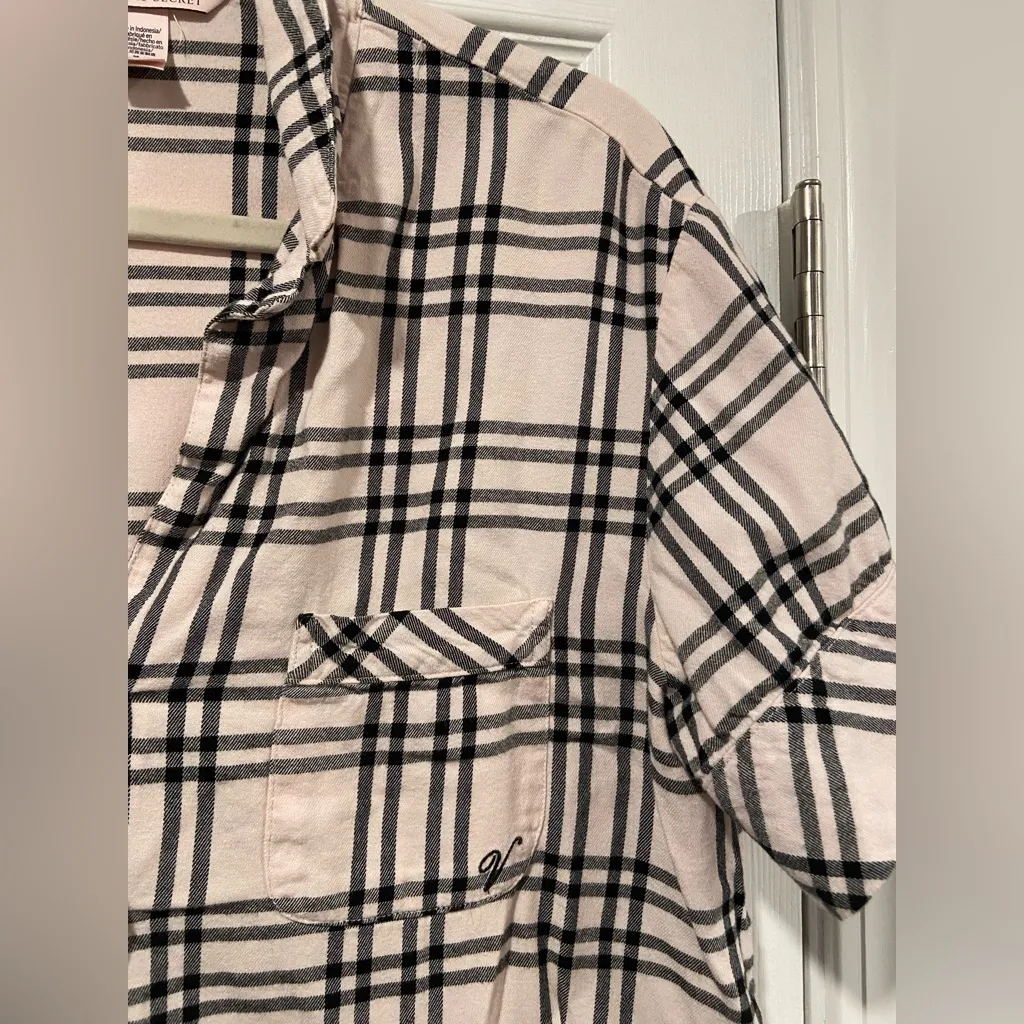 Victoria Secret Size M Pink Black Plaid Flannel Short Sleeve Button Pajama Top - Image 4