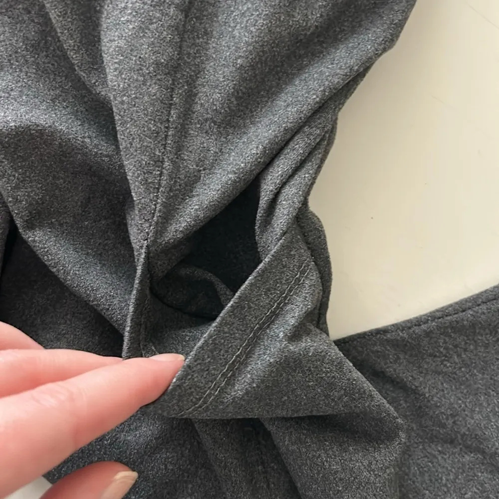 Rue 21 stretchy soft gray high waisted leggings w/ pockets - Image 4