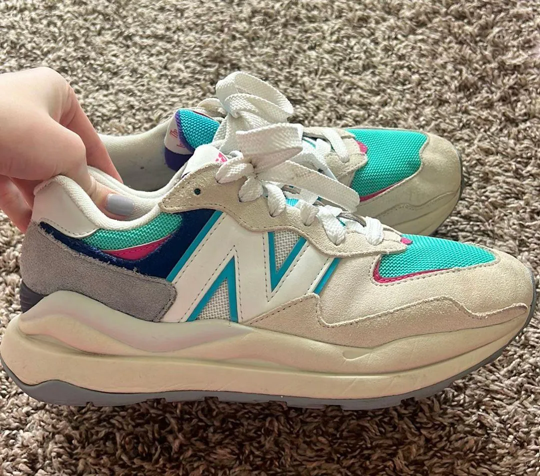 Tennis Shoes - Image 5