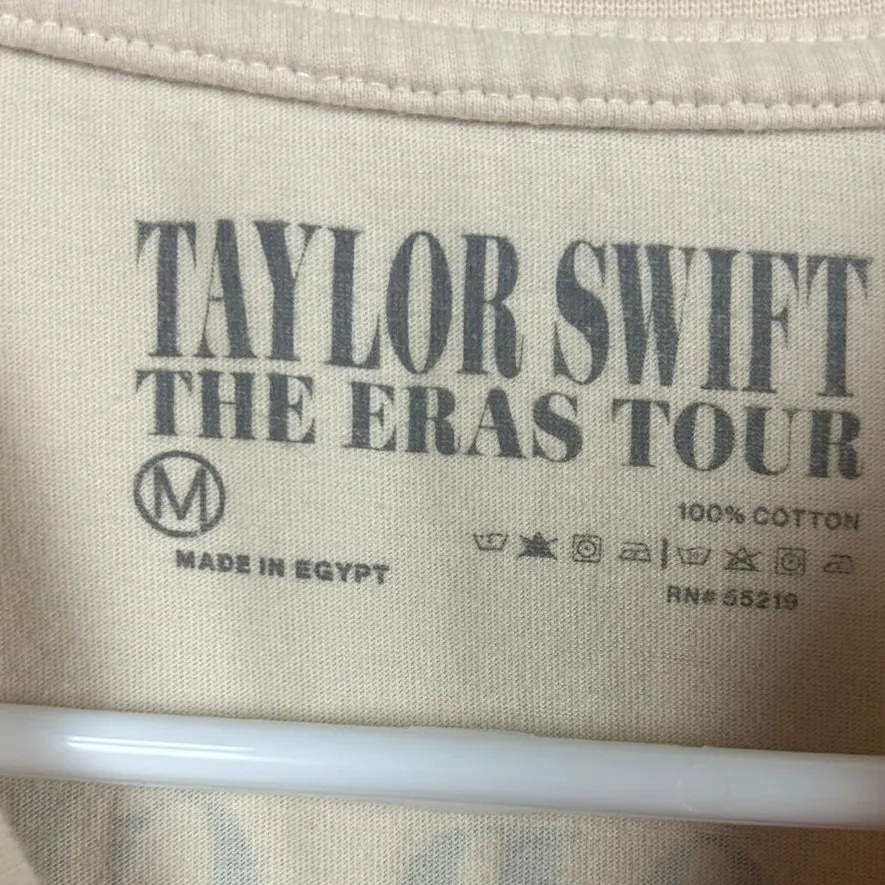 Taylor Swift The Eras Tour Cream Band Tee size M - Image 3