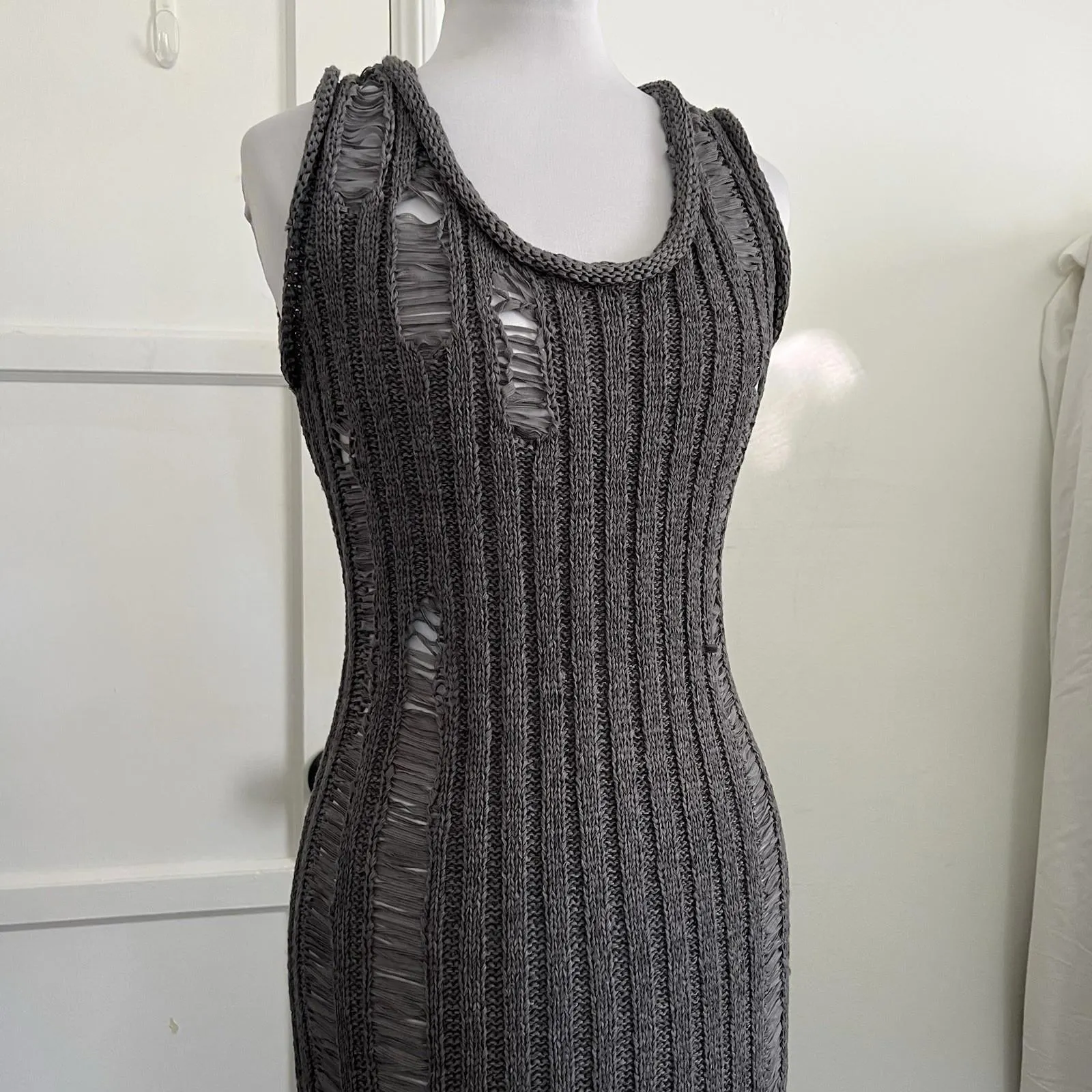 OAK + FORT Distressed Ribbed Knit Midi Dress Small S Charcoal Gray Sleeveless - Image 3