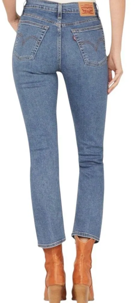 Levi’s High Rise Wedgie Straight Fit Jeans Women’s 28x28 Medium Wash Button Fly - Image 2