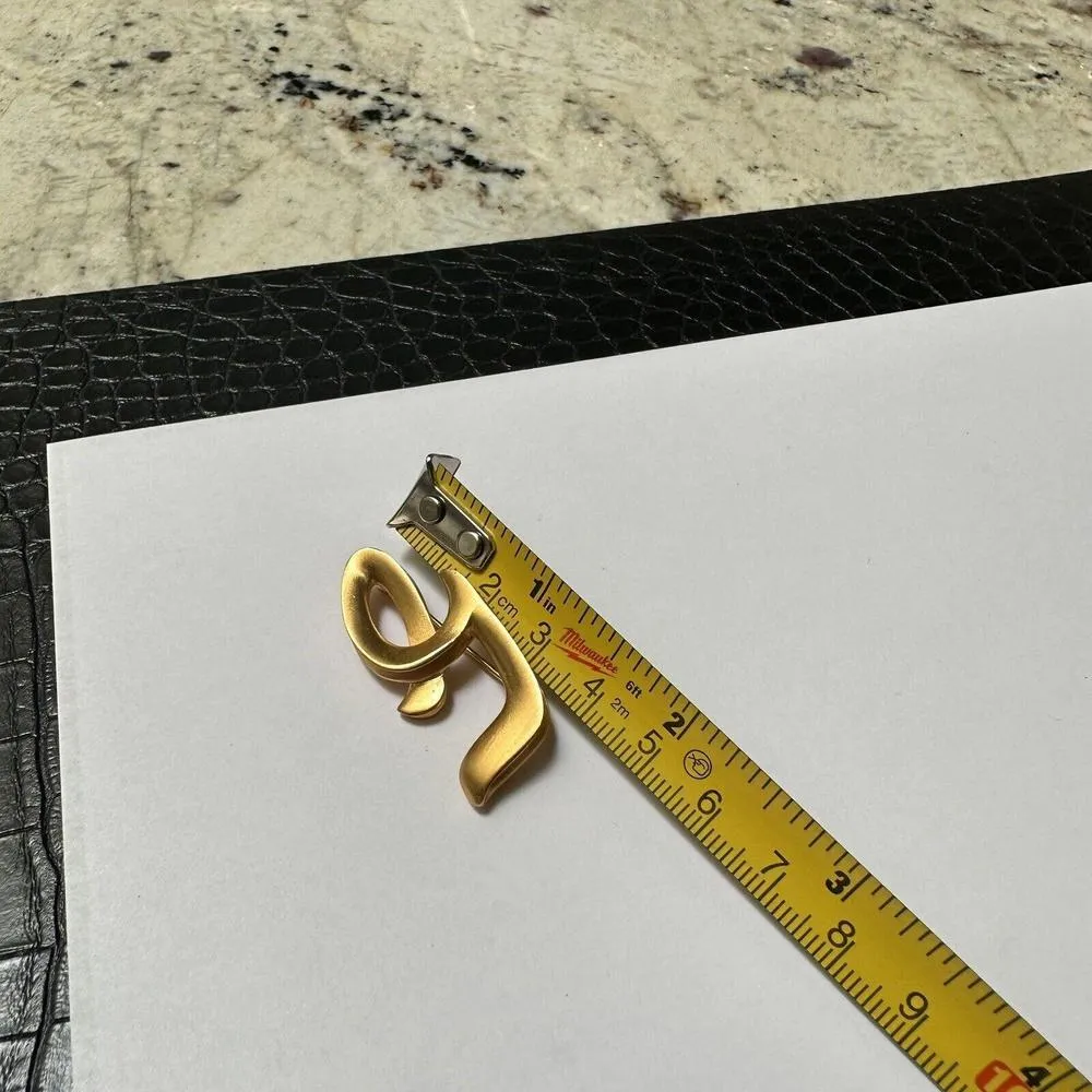 Signed AK Letter / Initial Cursive G Matte Gold Tone Brooch Pin Anne Klein - Image 3