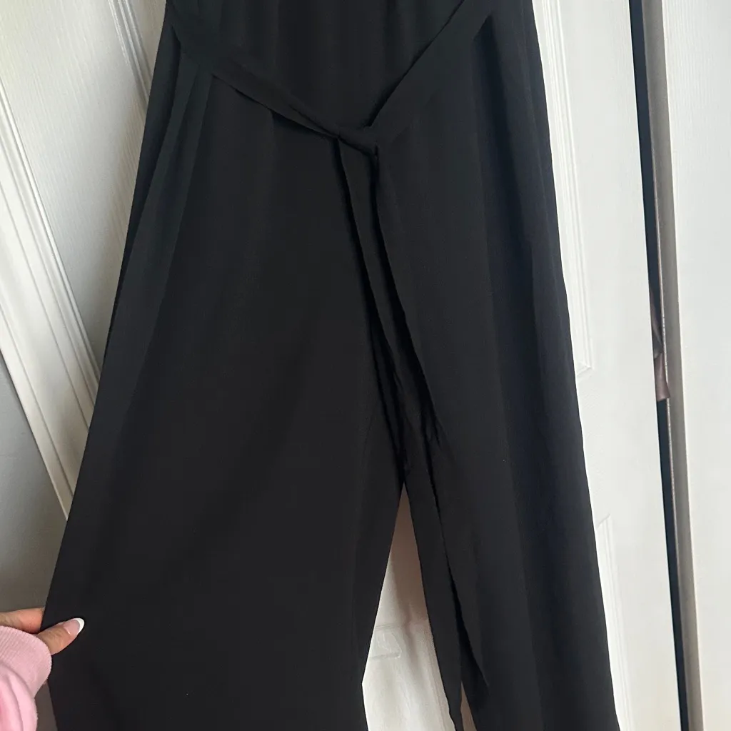 Elegant Black Women's Jumpsuit - Image 2