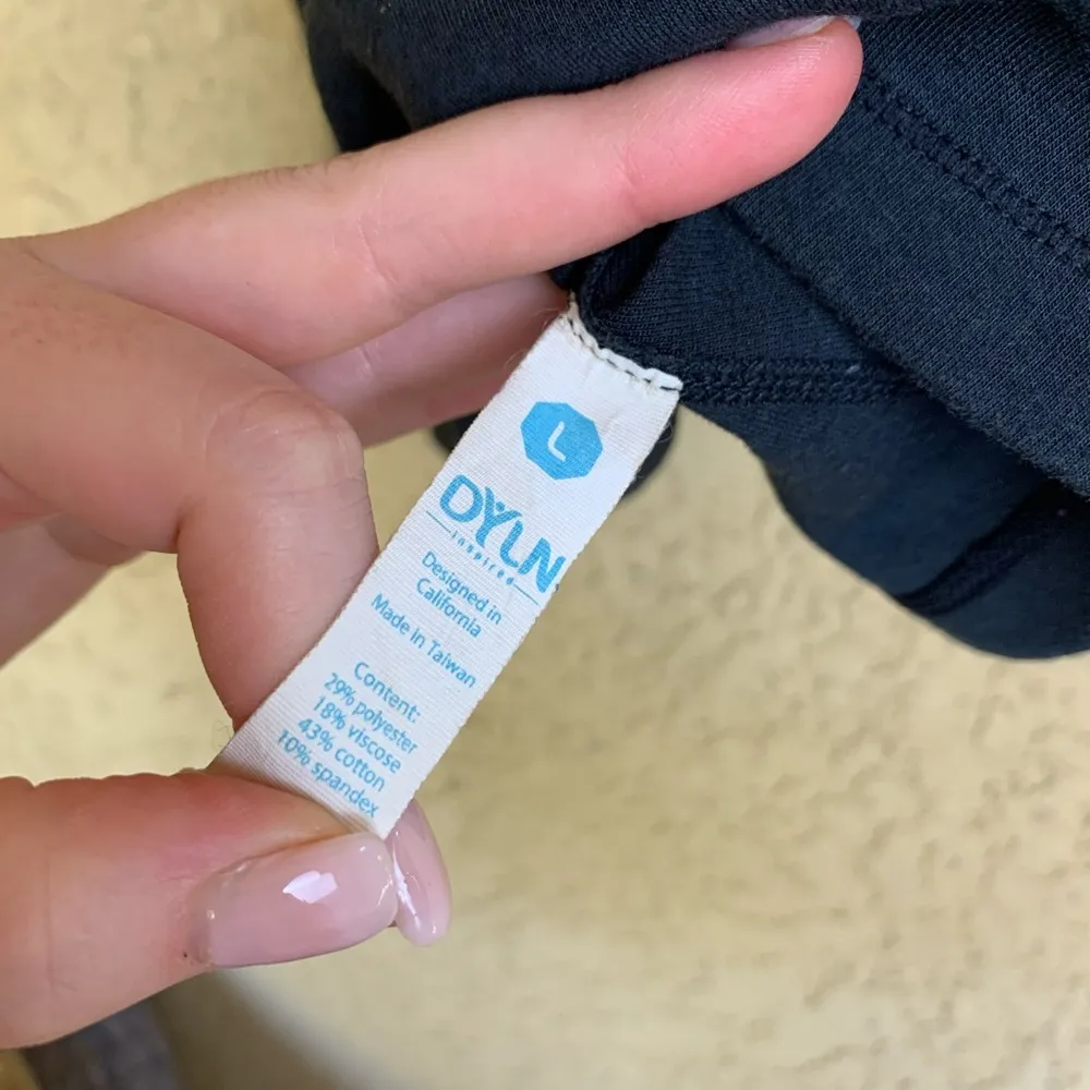 DYLN Blue and Black Razorback Workout Tank Top Size L - Image 4