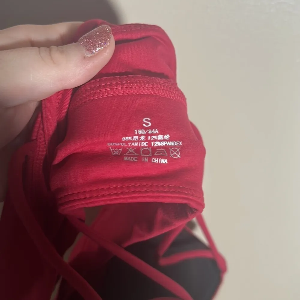 Motorun Red Strappy Sports Bra‎ | Small - Image 4