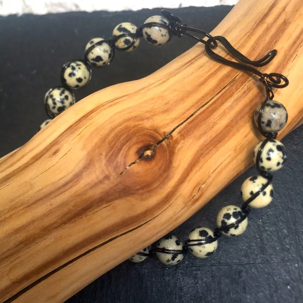 New Handcrafted Dalmatian Jasper Gemstone Bead Wire Wrapped Bracelet Black - Image 3