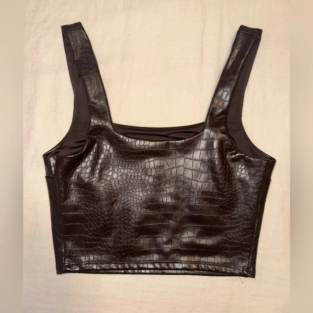 Express Body Contour Faux Leather Croc-Textured Brown Square Neck Cropped Tank - Image 4