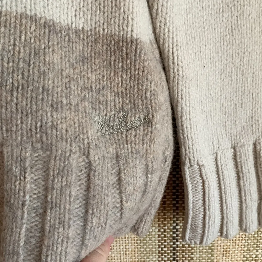 Woolrich Size M Petite Sweater Turtleneck Lambswool Beige Fall Winter Women’s - Image 2