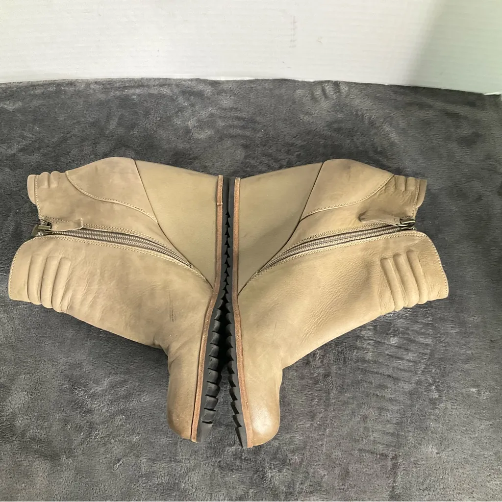 Biala Ashton Genuine Leather Ankle Height Wedge‎ Heel Booties Shoes Taupe 10.5 Tan - Image 10