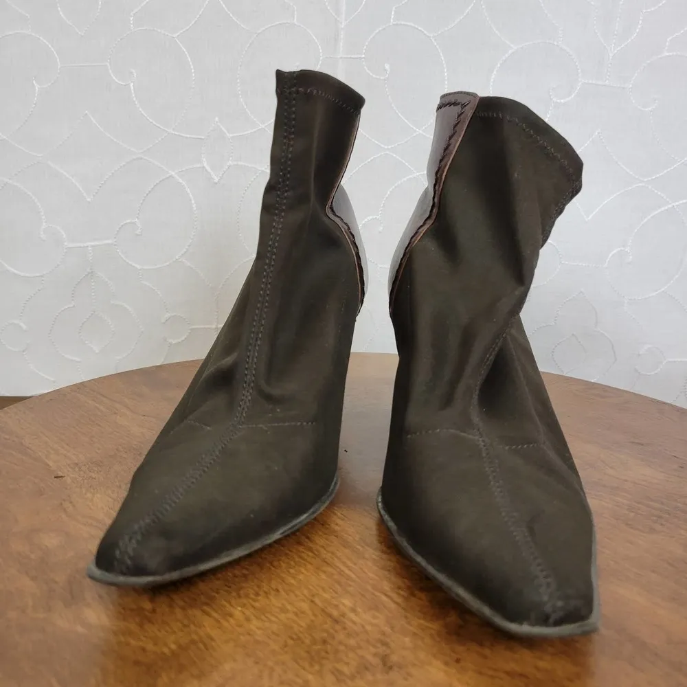 Circa Joan David Ankle Womens Boots 9.5 Brown Leather Black Fabric Kitten Heels - Image 3