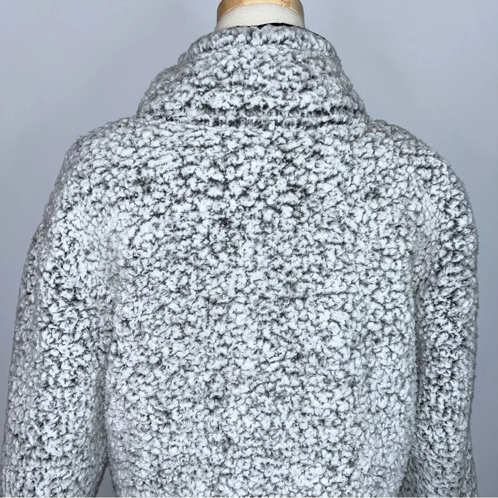 PINK VICTORIA’S SECRET White Black Fuzzy Sherpa Half Zip Pullover Medium - Image 8