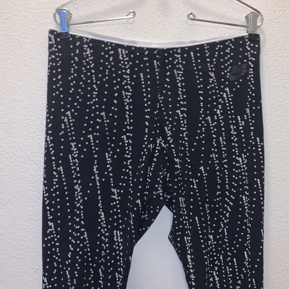 Nike  black polka dot ankle workout athletic leggings - Image 2