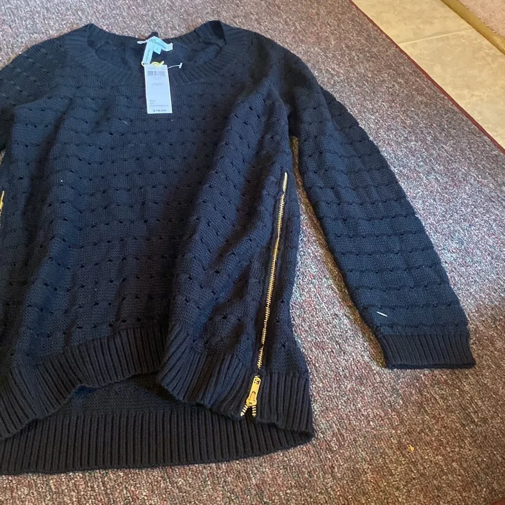 NWT bcbgeneration large black sweater - Image 3