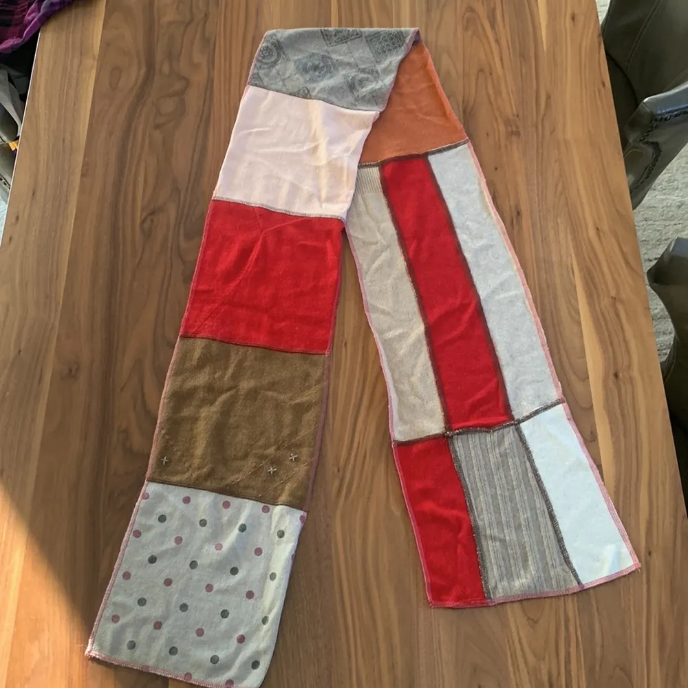 Vintage Burning Torch patchwork scarf Red - Image 8