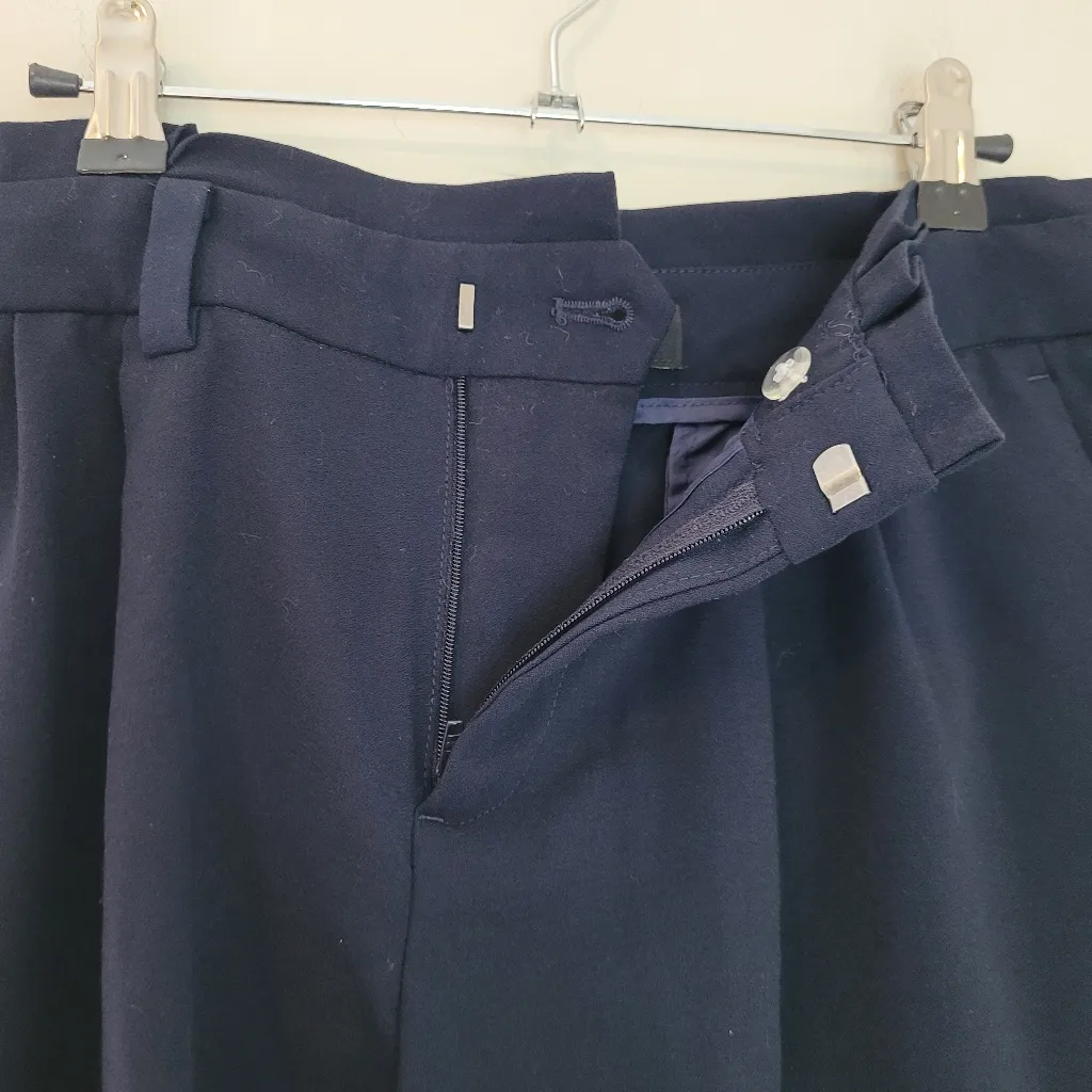 Banana Republic Factory 4" Paperbag Waist Preppy Shorts in Navy - Image 3