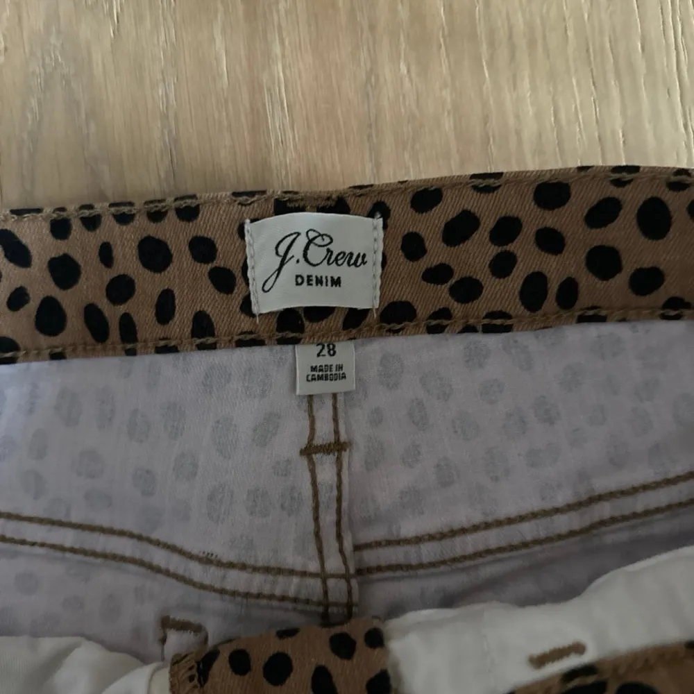 J Crew 9” Toothpick Cheetah Spotted Pants - Image 4