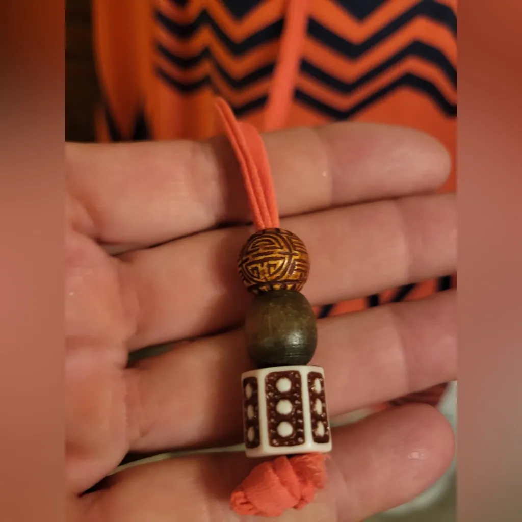 🏁🏁🏁BOGOHO 🏁🏁🏁Jolt Women's Orange and Navy Chevron Top - Image 5