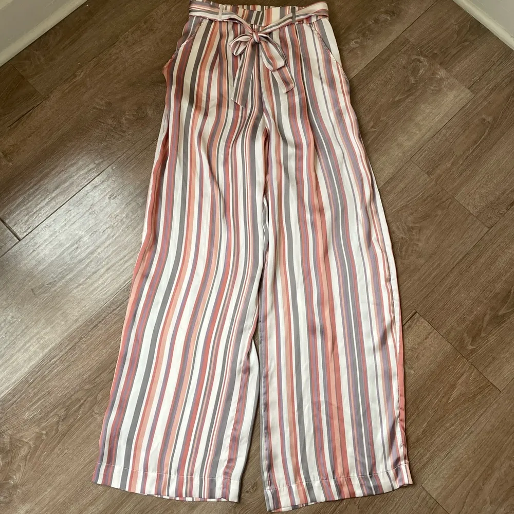 Soulmates satin striped pants elastic waist belted pink grey women’s size M - Image 5