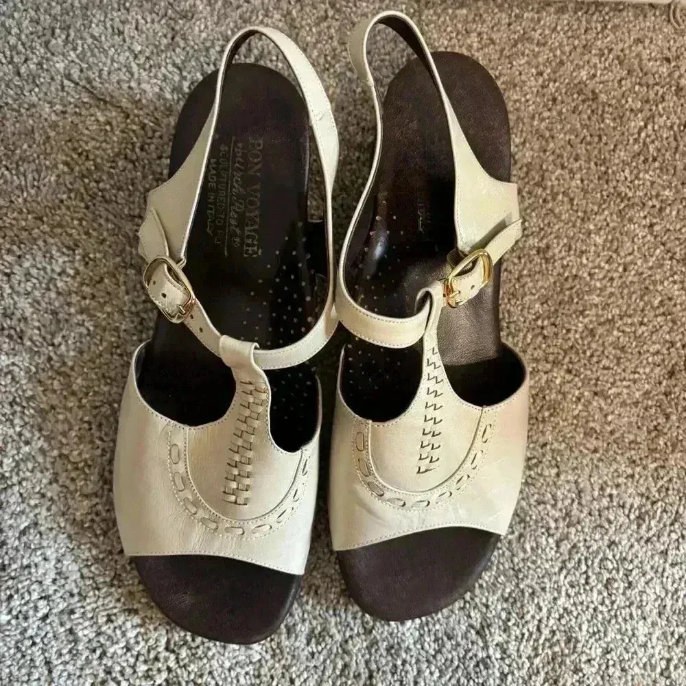 Bon Voyage Made In Italy Leather Cream Sandals Size 10 Tan - Image 4