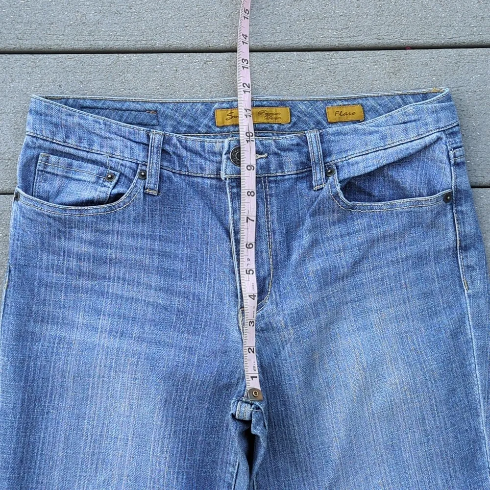 Seven7 Medium Wash Flare Jeans Size 10 - Image 8
